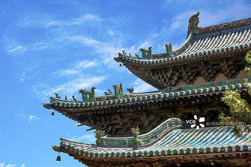 山西省晋中市榆次老城城隍庙造型优美房檐图片素材