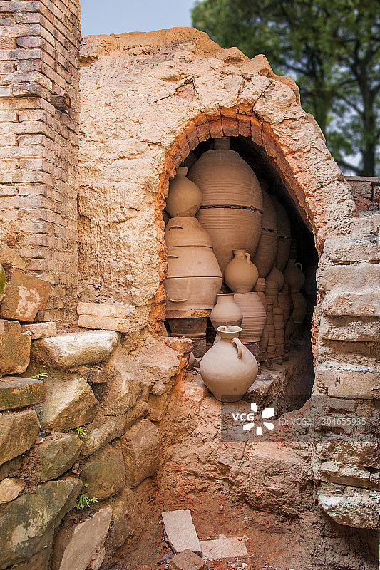 重庆沙坪坝区陈家桥镇三河村“远山·有窑”创意室的“梯坎窑”图片素材