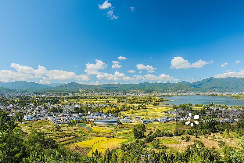 秋天的云南中国大理剑川田园风光图片素材