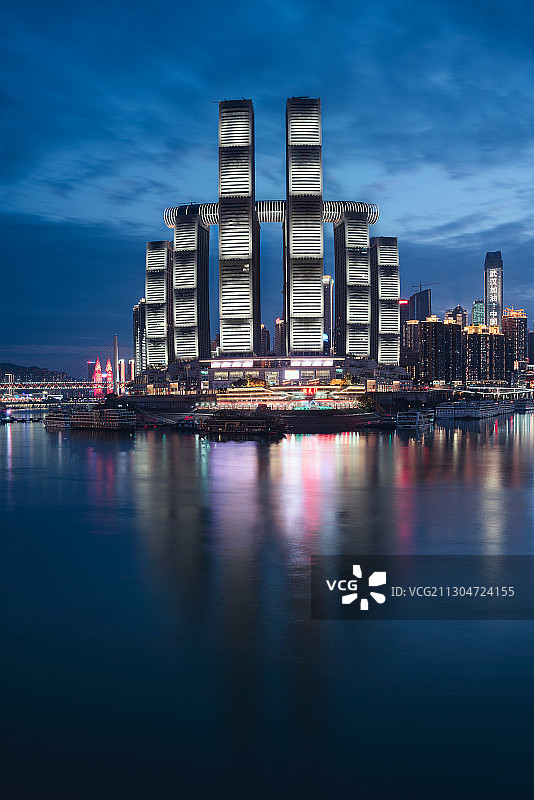 来福士重庆朝天门码头夜景图片素材