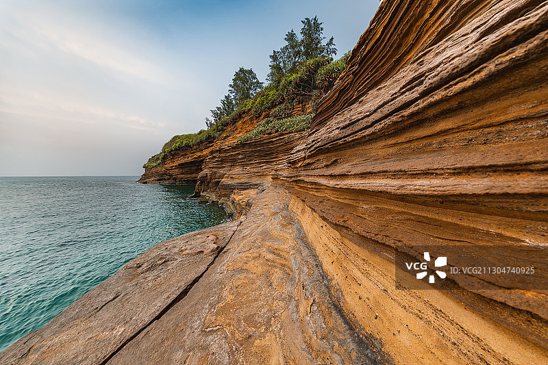 涠洲岛海岸纹理与海图片素材