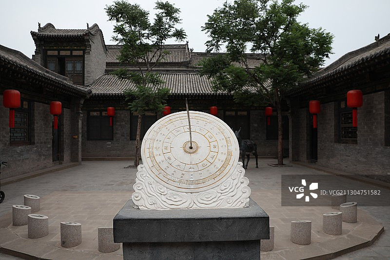 山西省晋中市祁县乔家大院日晷图片素材