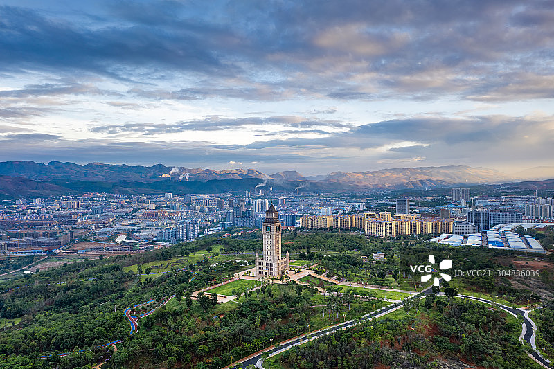 航拍云南红河州开远市凤凰生态公园图片素材