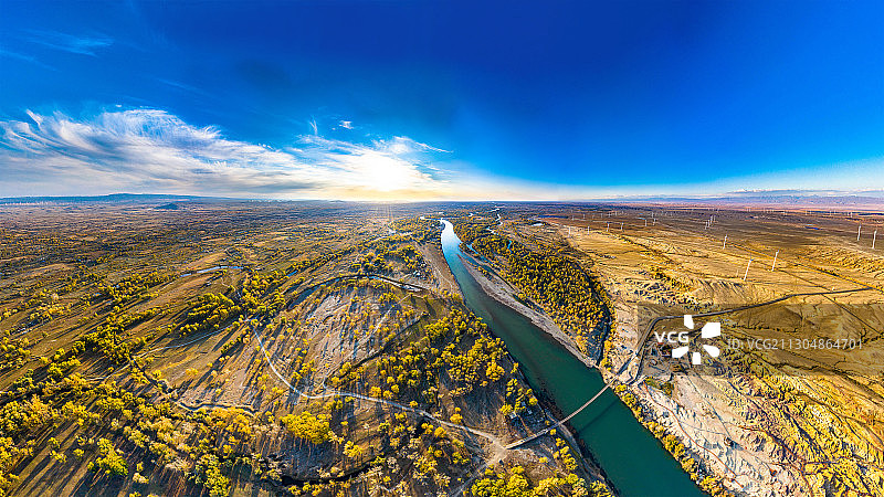金秋的额尔齐斯河图片素材
