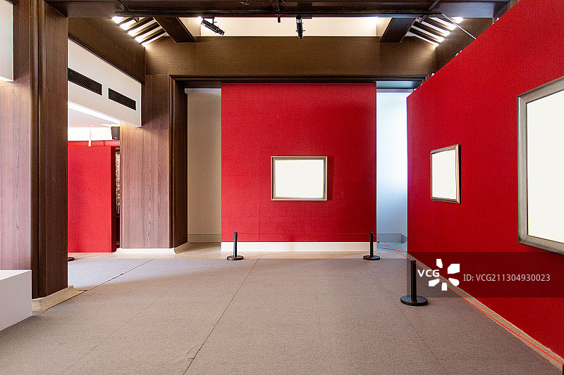 古建筑里的画展墙壁图片素材