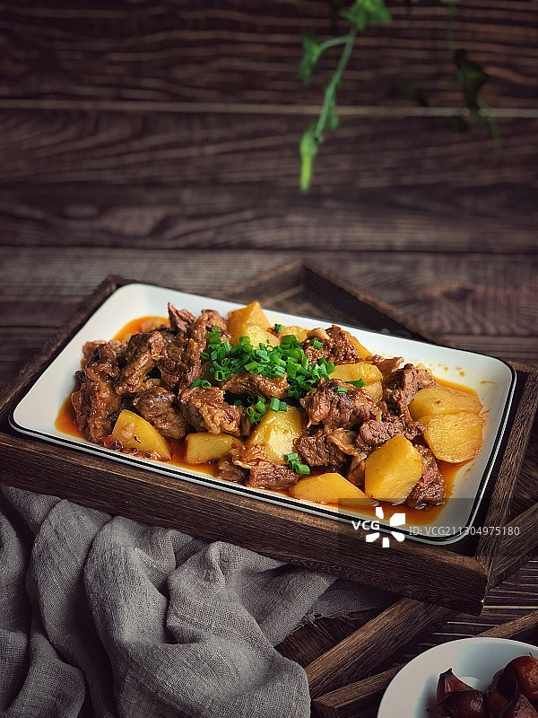 土豆烧牛肉图片素材