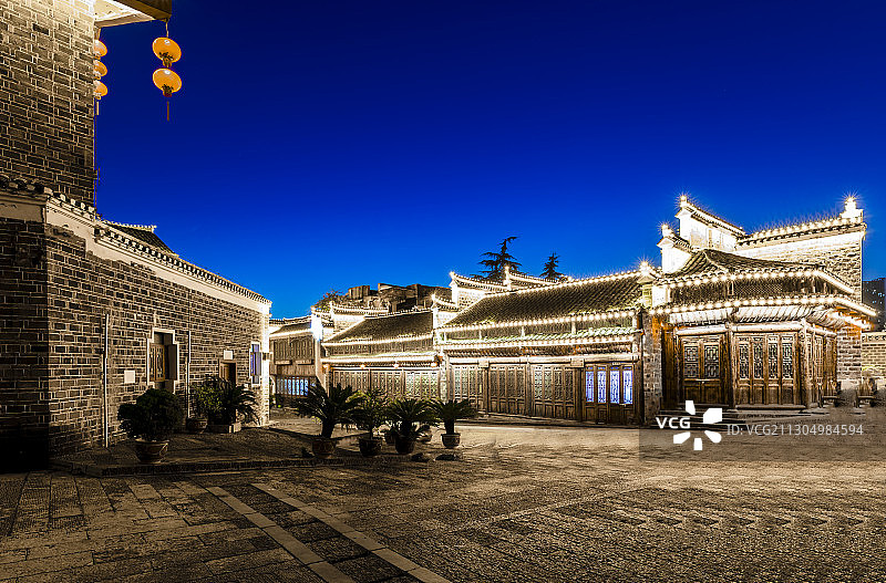 铜仁中南门古城夜景。图片素材