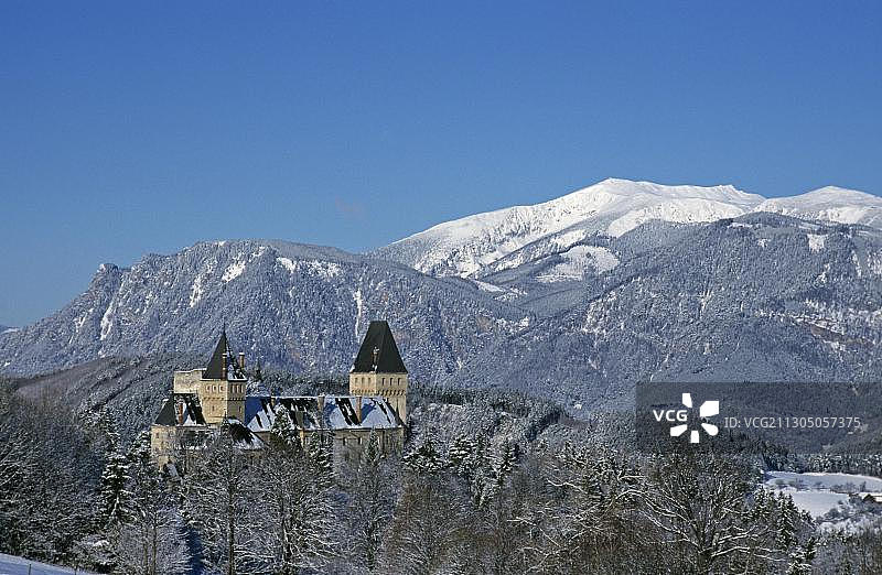 下奥地利州施内贝格山前的瓦尔滕施泰因城堡图片素材