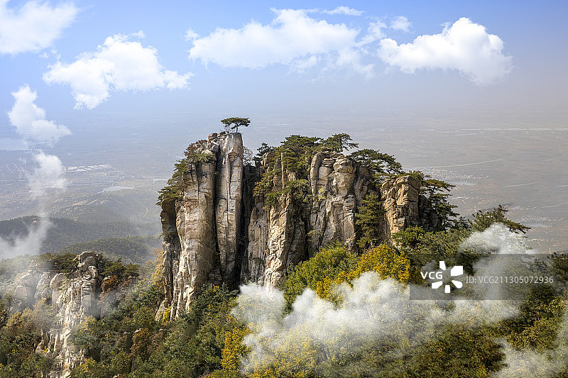 沂蒙山龟蒙景区鹰窝峰秋季风景图片素材