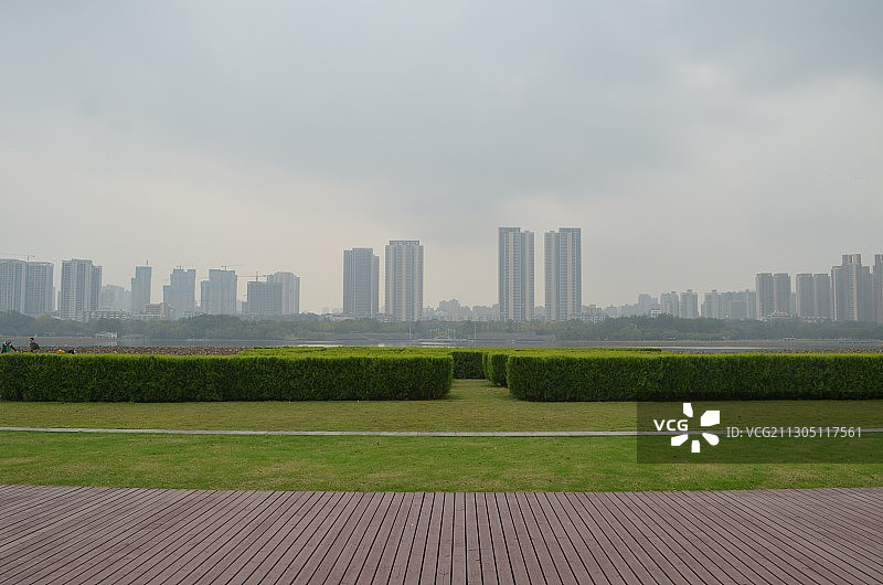 公园散步图片素材