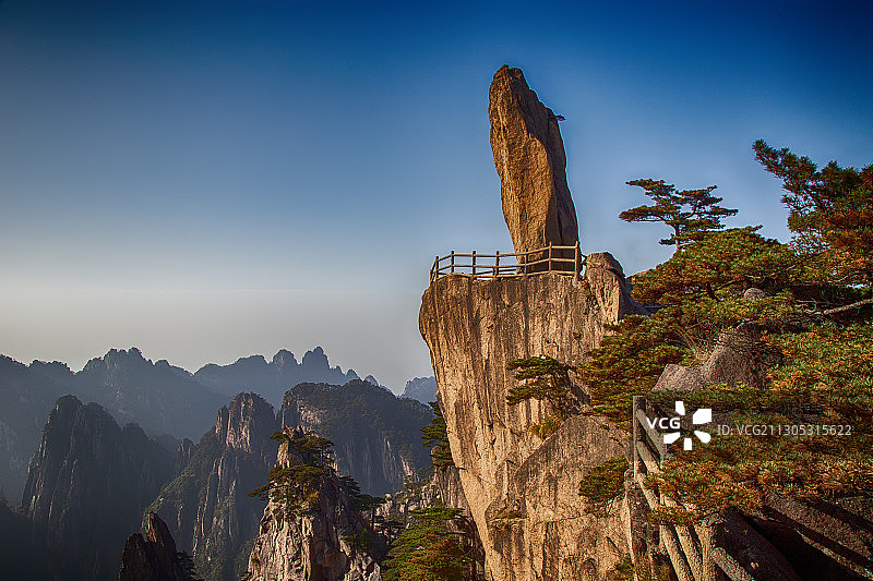 黄山飞来石图片素材