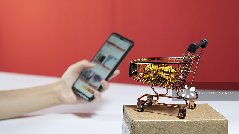 双十一双十二网购购物节疯狂购物网上买东西图片素材