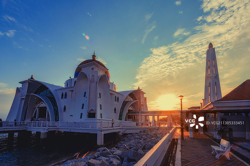 日落海上清真寺图片素材