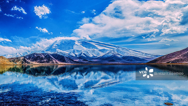 冰山之父——慕士塔格峰图片素材