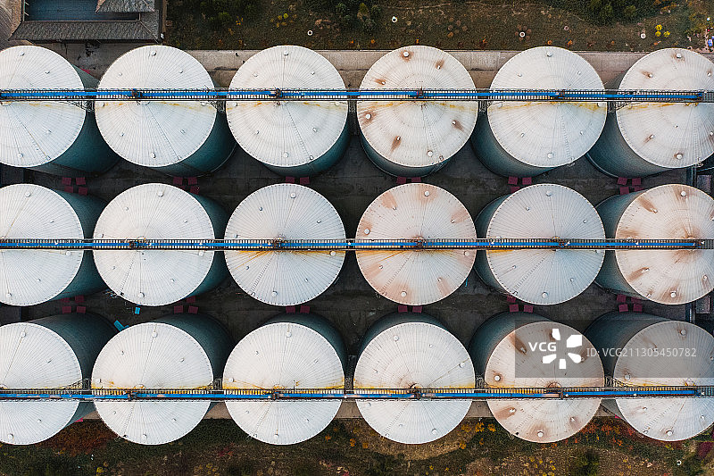 山西杏花村汾酒城酒窖传统工艺图片素材