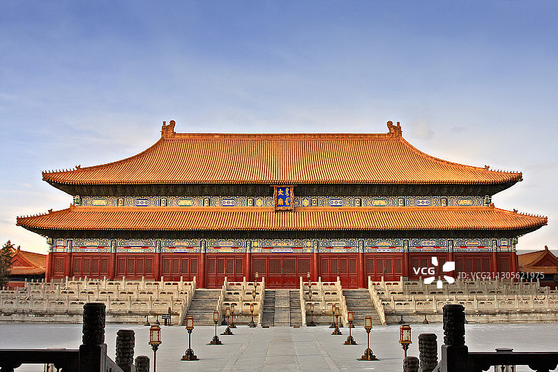 故宫里汉白玉台基上的太庙图片素材