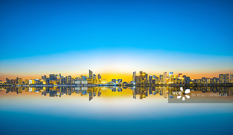 浙江杭州钱塘新城市区城市天际线建筑经济金融区图片素材