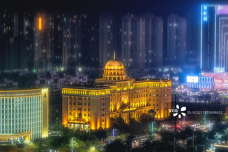广东省茂名市人民法院夜景图片素材