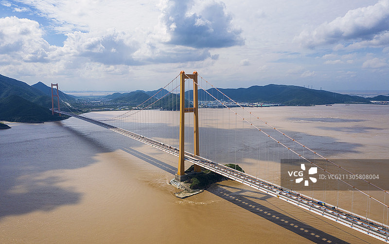 西堠门大桥是甬舟高速公路组成之一，也是舟山跨海大桥的重要组成图片素材