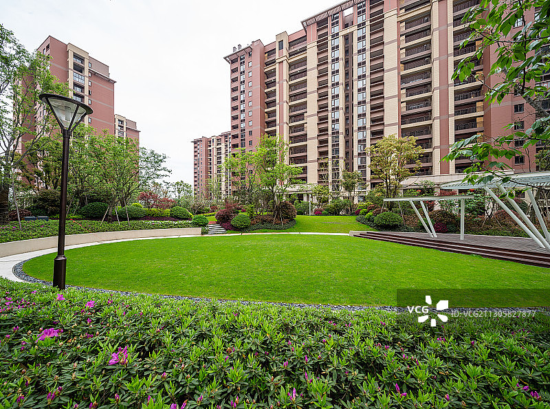 现代住宅小区建筑与绿化景观图片素材