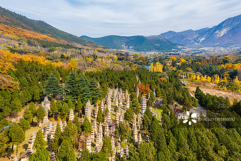 全国重点文物保护单位河南郑州市登封嵩山少林寺塔林户外航拍图片素材
