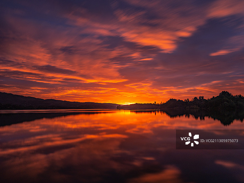 念湖的晨-大自然的美图片素材