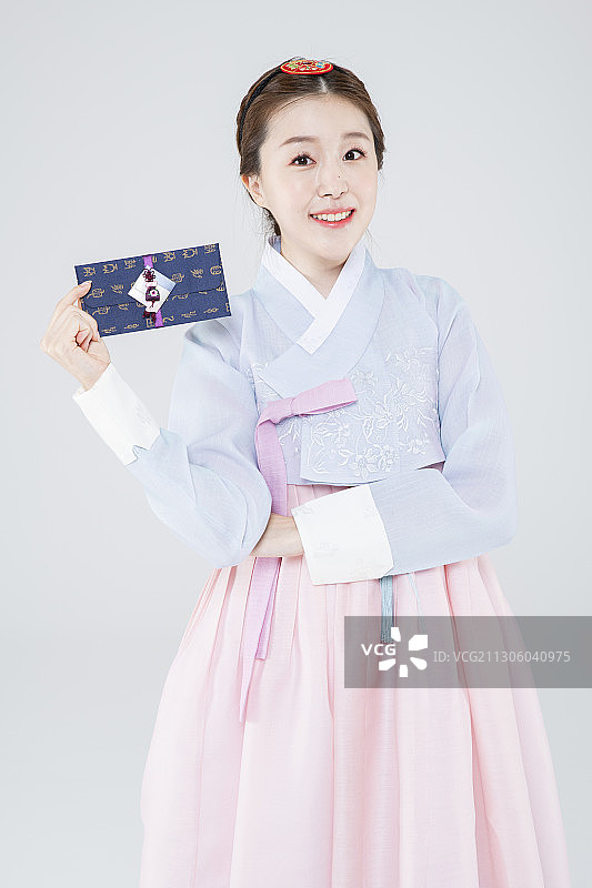 穿韩服的男女图片素材