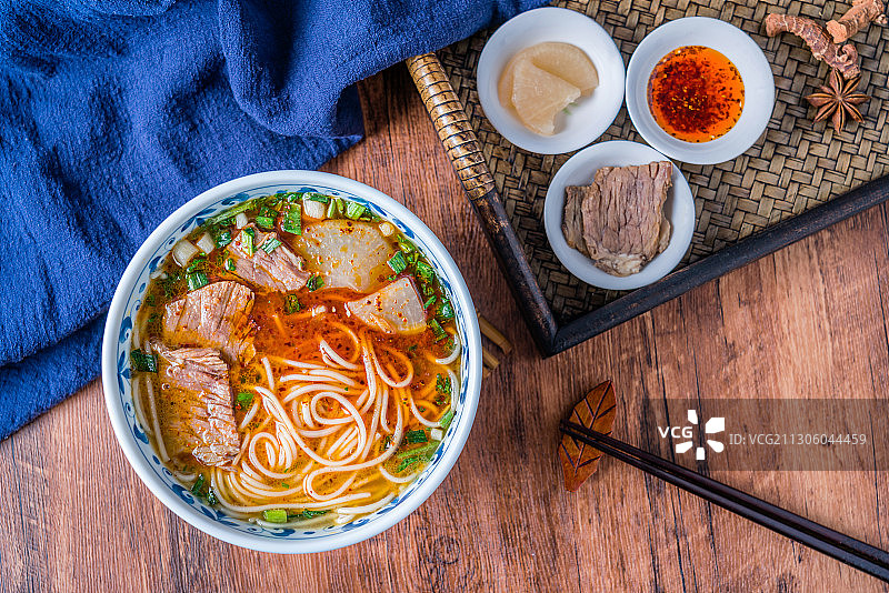 甘肃兰州传统美食一碗兰州拉面图片素材