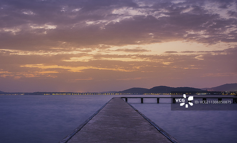 凌波门日出图片素材