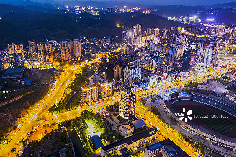 遵义汇川区体育馆夜景图片素材