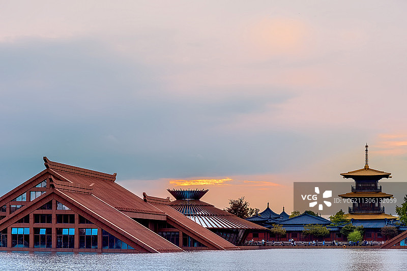 广富林日落那一抹焰红图片素材