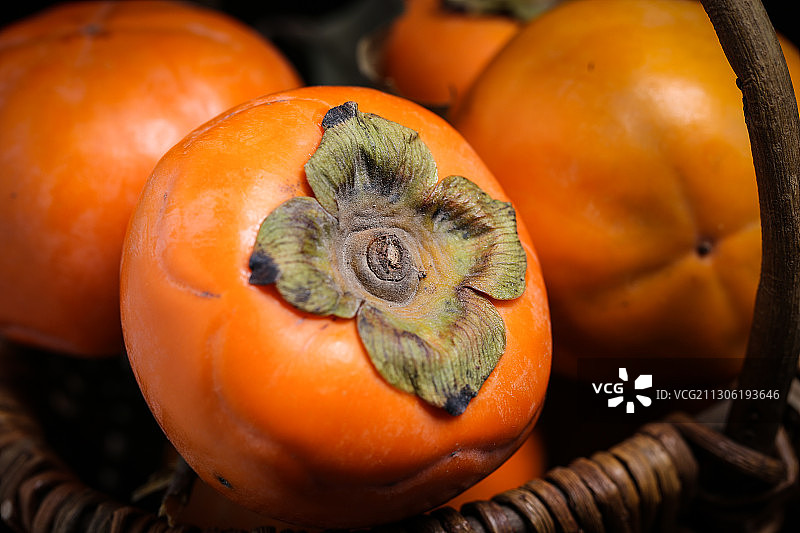 复古风格的脆柿子图片素材