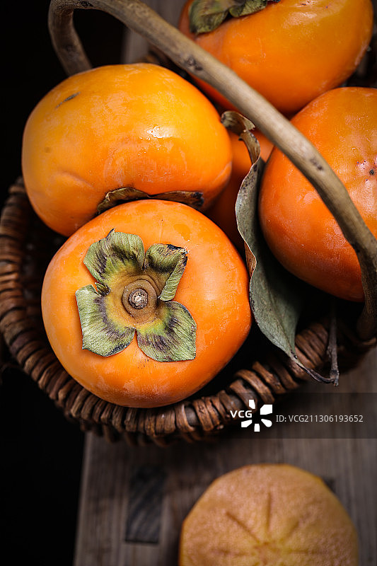 复古风格的脆柿子图片素材