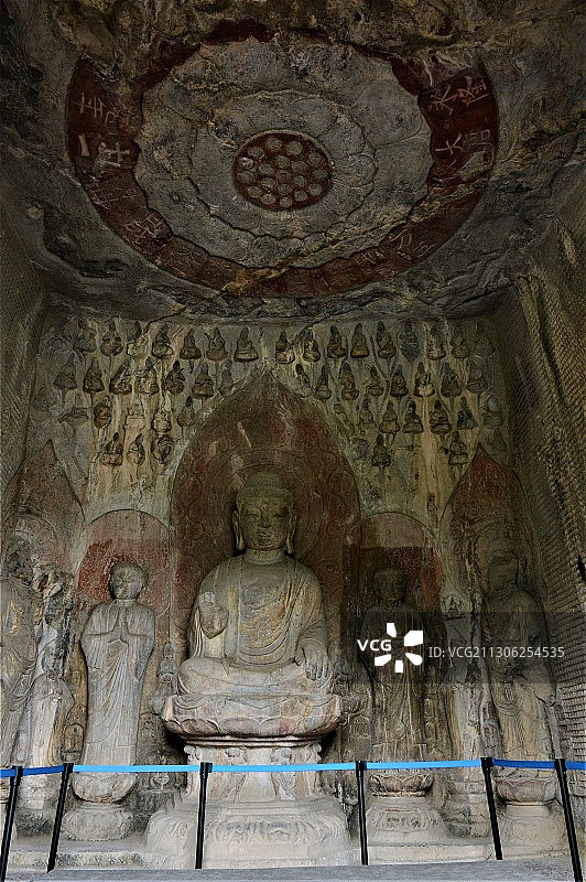洛阳云岗石窟佛造像图片素材