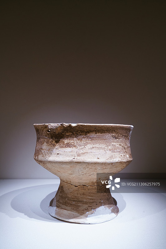 中国国家博物馆文物 粗陶陶豆陶盏图片素材
