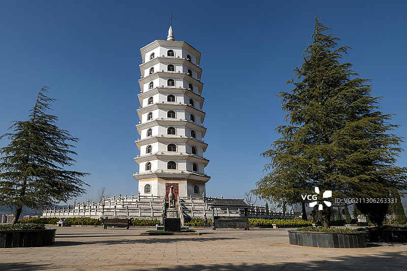 云南师宗文笔塔图片素材