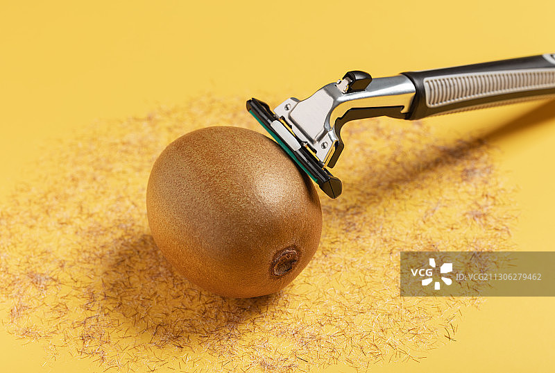 脱毛去毛的猕猴桃图片素材