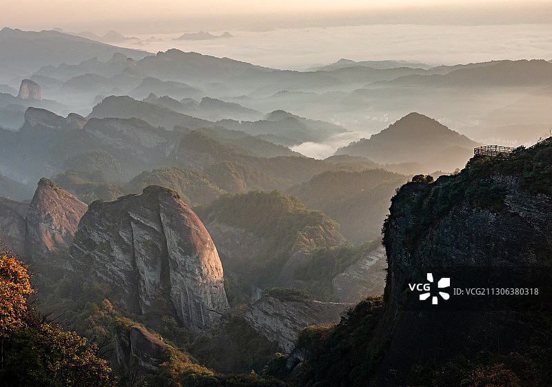 湖南崀山 / 广西八角寨晨雾图片素材