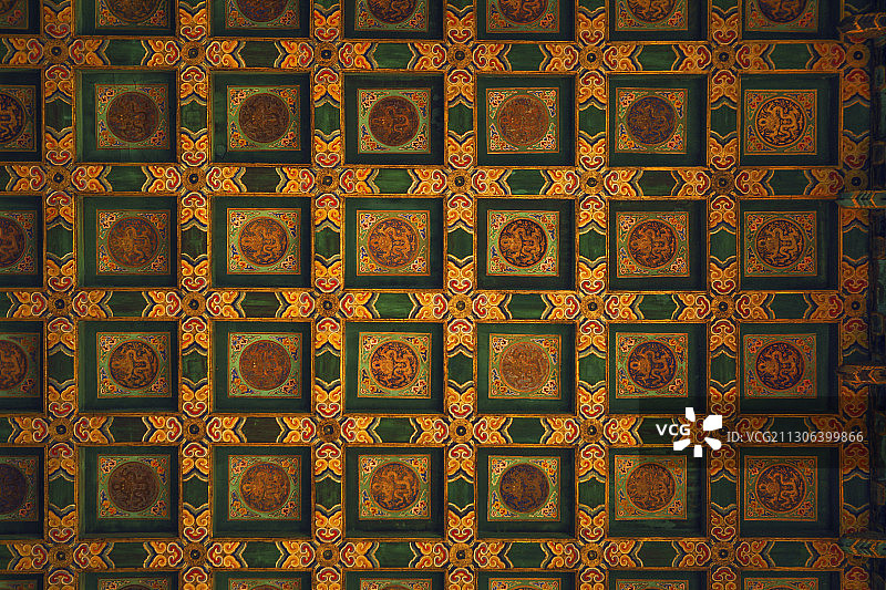 故宫大殿内雕梁画栋图片素材