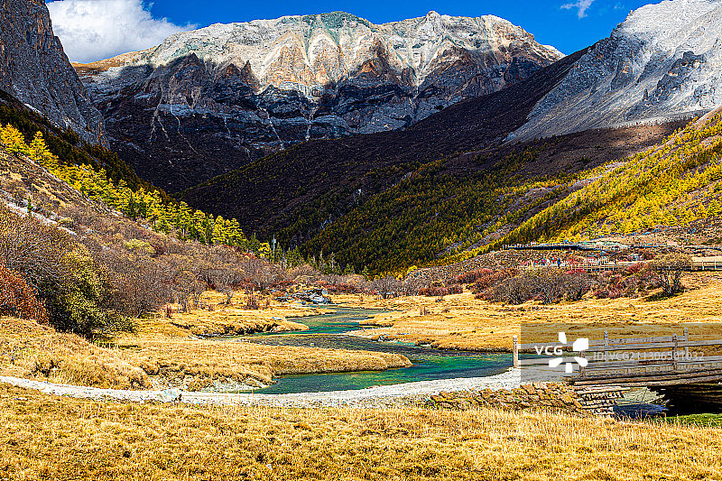 洛绒牛场.亚丁图片素材