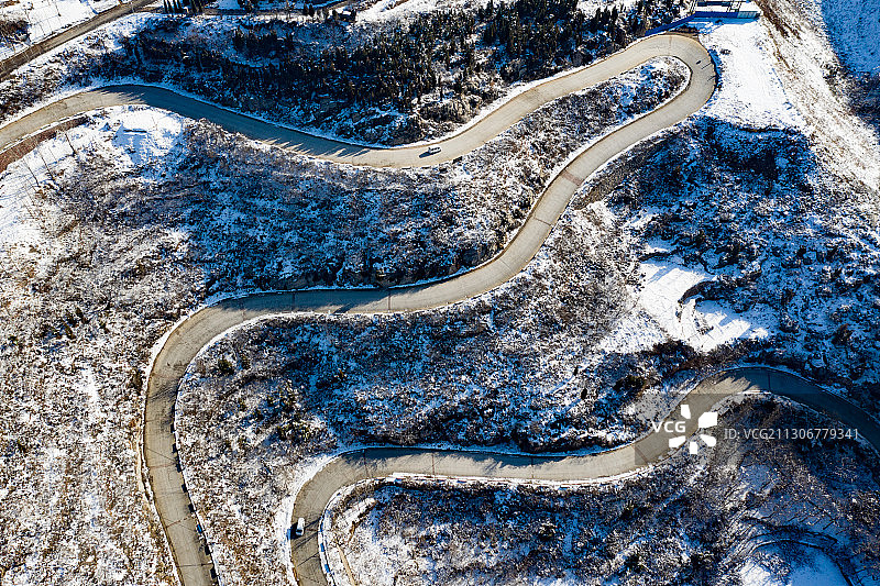 雪后浮戏山环翠峪图片素材