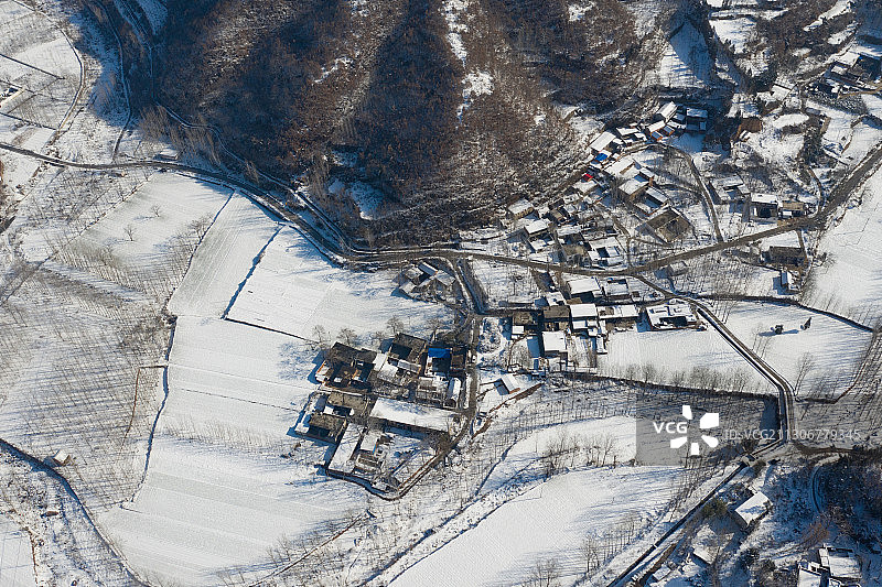 雪后浮戏山环翠峪图片素材