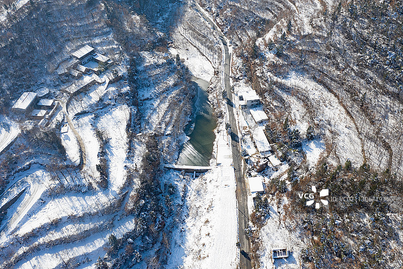 雪后浮戏山环翠峪图片素材