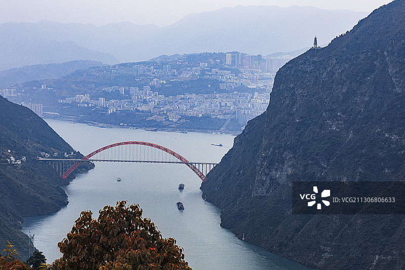 秋染巫峡口图片素材