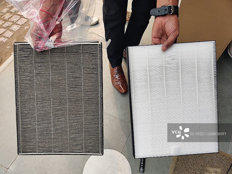 新德里空气污染严重：空气滤清器图片素材