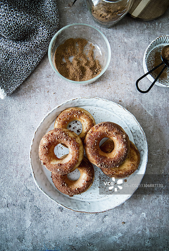 肉桂甜甜圈图片素材