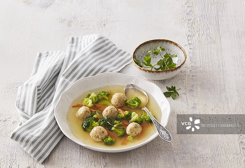 蔬菜酵母丸子汤图片素材