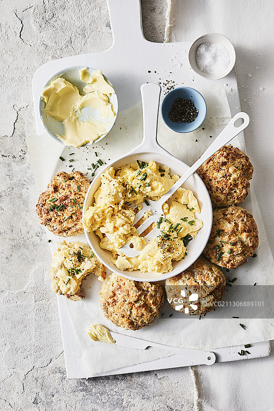 培根鸡蛋司康饼图片素材