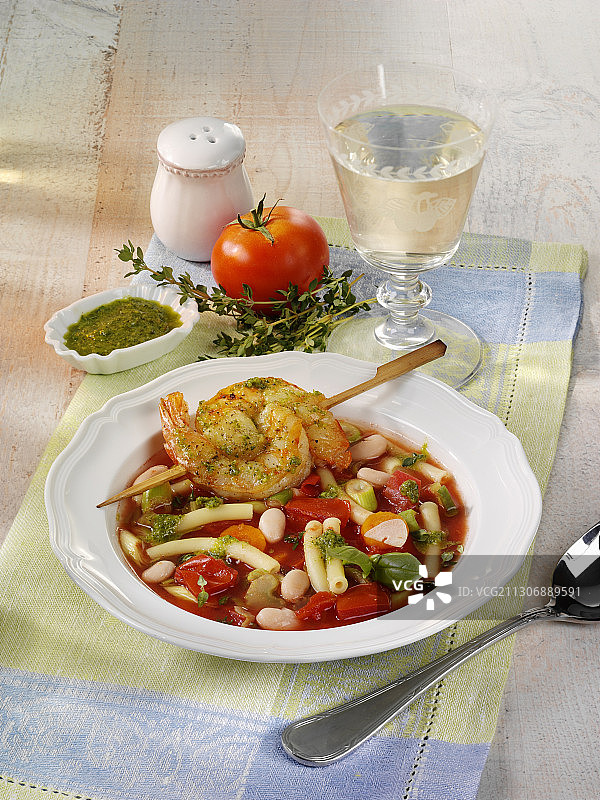 鲜虾蔬菜浓汤图片素材