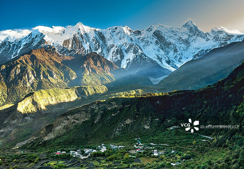 醉美南迦巴瓦图片素材